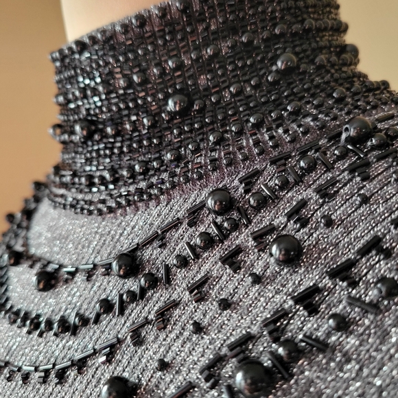 Grace Elements Smal Gray Metallic Beaded Mock Neck Sleeveless Silk Blend Sweater - Picture 4 of 9